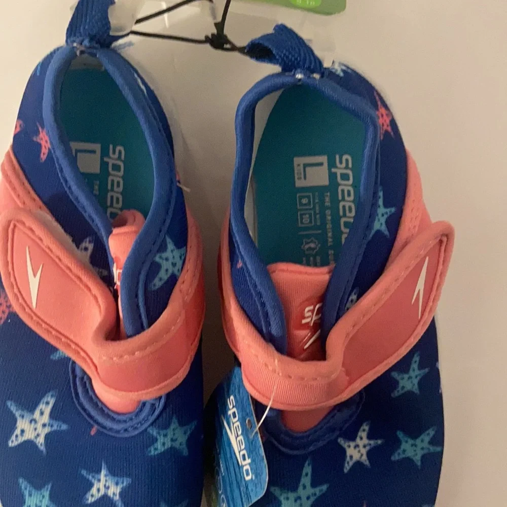 Speedo girls water shoes NWT blue and pink size large 9-10